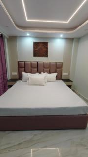 MnM Stays, Shimla - 8