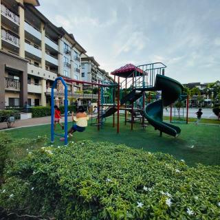 Condo one oasis 2 bedrooms with parking - near SM Ecoland - 6