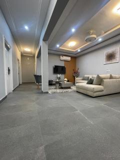 Aradad Homes Executive 2 - Bedroom Haven in Accra - 3