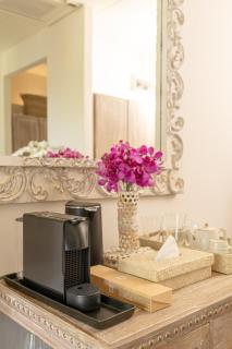 Serene Maerin Villa and Restaurant - 1