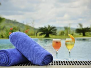 EPIC Hotel & Suites - 4