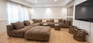 Palmore Resort 4 bedroom apartment with Private Pool - By Amdar Holiday Apartments - 3