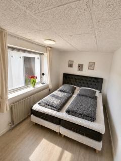 Hyggeligt Værelse med fælles opholdsrum og toilet - 0