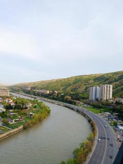 Квартира с красивым видом современным дизайном и уютной атмосферой - 8