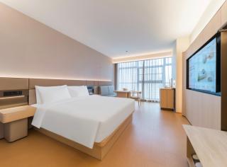 JI Hotel Wuchang River Beach Jiyu Bridge River View - 4