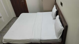 Hotel O Sector 27 Noida Formerly Hans Residency - 4