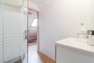 BenDor Apartment Sóstó w AC by NW - 5
