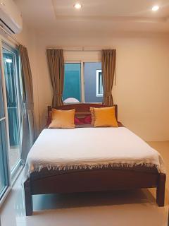 Spacious House 7 min from the beach - 1