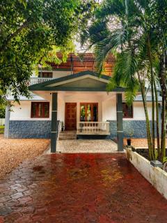 Tranquil Villa by River Peaceful stay by Homeyhuts - 0
