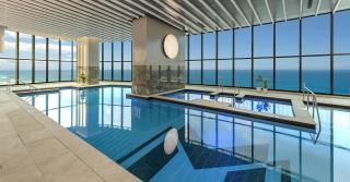 Beach, Luxury & Views - Meriton 52nd Level Unit - 4