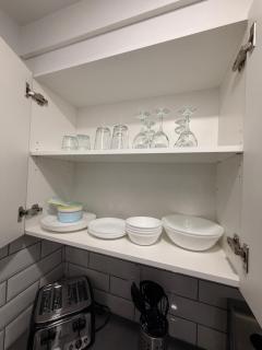 Modern Private 1BR Suite Near Edmonton Airport - 1
