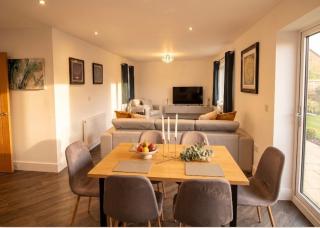 2 Bed Sleeps 4 Pet Friendly Free Parking - 3