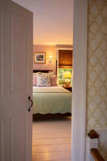 The Swan 1740 Historic Home - 2