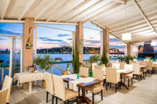 Apolon-7 Sea Breeze Apartment - 4