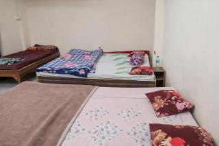 RADHA RANI HOMESTAY NEAR Bake Bihari Mandir - 6