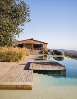 Architect's luxury villa with pool - 0