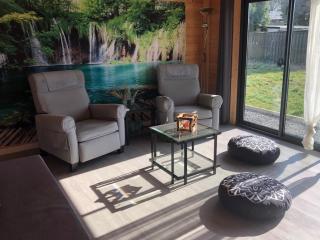Enigma Lounge Chalet with swimming pool - 2