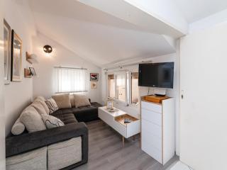 Apartments Roda - Comfort One Bedroom Apartment with Terrace Kate - ST - 7