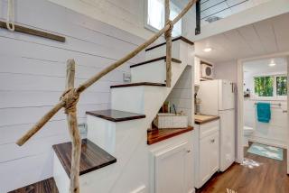 Tiny House Paradise - Pool Spa Slide Beaches - 1