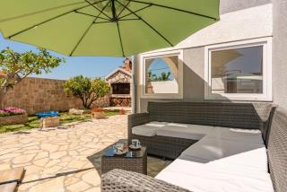 Villa Ariane with pool - 7