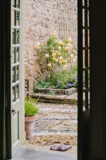 The Coachhouse Guesthouse - 7