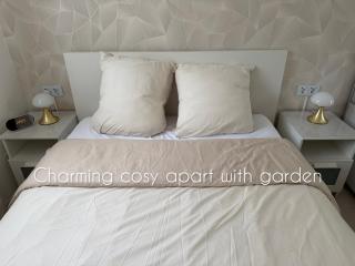 Charming cosy apart with garden free parking - 8