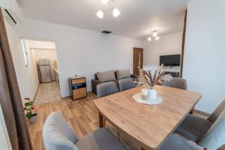 Smokinite Complex - Pool and BBQ near the beach - 9