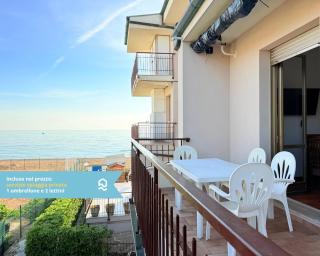 M097 - Marcelli, trilocale sul mare con spiaggia privata - 2