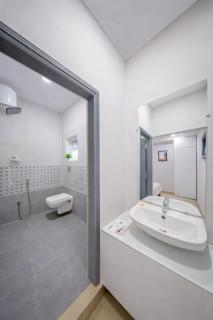 New Prestige Hotel - 4