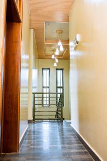 Luxury 5 Bedroom Apartment in Kicukiro - 4