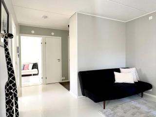 2BR Apartment near Särkänniemi, Sauna & Free Parking - 7
