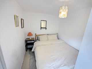 Pam's Cottage - 3