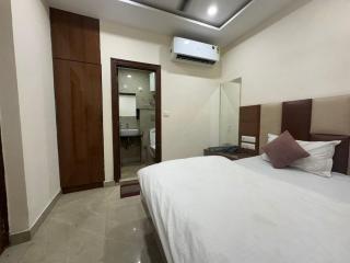 Hotel Rhea Lodge - 3