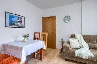 Spacious Arcadia - 8