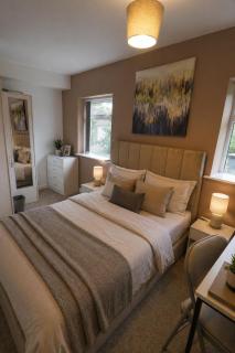 Deluxe Double 4 Suite Comfort, Style & Privacy - 1