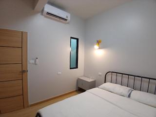 Yoosabai Hostel And Guesthouse - 4