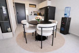 High-Floor 1BR Kileleshwa, Balcony and City Views - 8