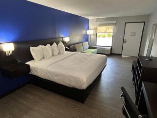 SureStay Studio by Best Western Rowland - 5