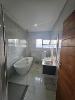Diamond and Pearl Holiday Home - Hazyview - 6