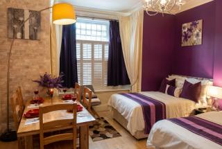 Pet-Friendly 2-Bed Suite | Sleeps 7 | Free Parking - 9