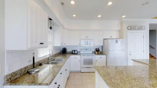Ocean Drive Oceanfront 6BR • All En-Suite • Private Pool • Sleeps 20 • Ibis - Myrtle Beach - 4