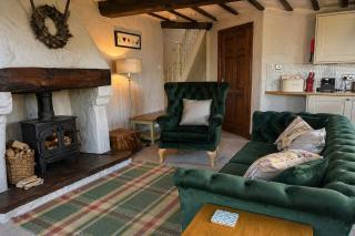 Garth Cottage, Castle Carrock, family friendly with hot tub and views - 9