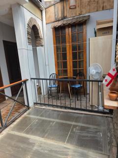 Nana's Mini Hotel - Tbilisi - 3