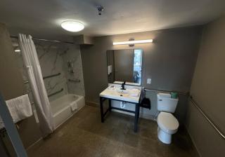 SureStay by Best Western Atlanta Northeast - 3