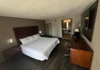 SureStay by Best Western Atlanta Northeast - 4