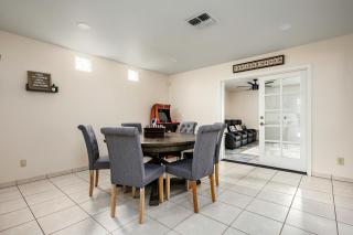 Reel fun Centrally Located w Movie Room Pool Hot Tub - 2
