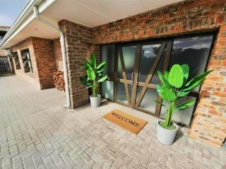 Jeffrey's Bay Holiday Home - 9