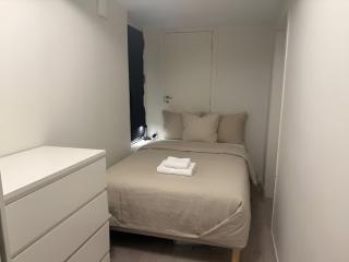 5-Bedroom Apartment in the City Center - Perfect Base for Groups - 4