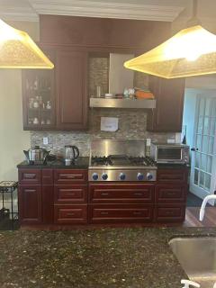 Cozy 2BR Unit, Quiet Area and Easy Transit - 9