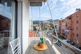 Brownie Luxury 3 Apartment with Balcony Full Kitchen 3 Min to Beach - 6